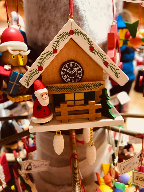 Discovering Wooden Christmas Decorations in Germany: A Festive Tradition